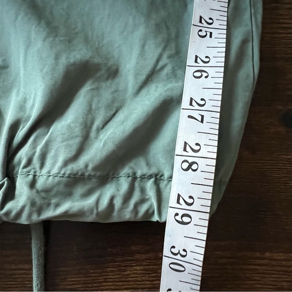 ARITZIA TNA Bel Air Oversized Pant in Dark Spruce Green Size Large Lightweight - Picture 13 of 15